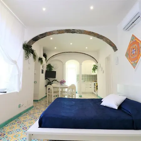 Sorrento Realty Holidays - Erika Apt Positano