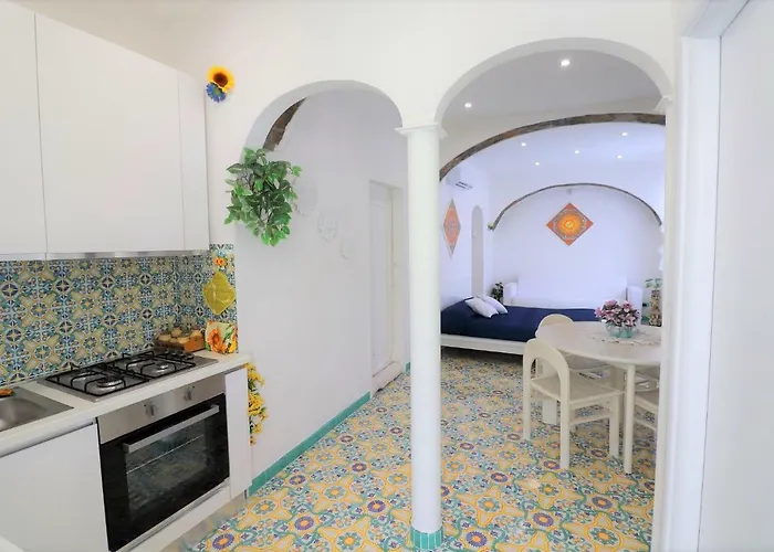 Apartment Sorrento Realty Holidays - Erika Apt Positano