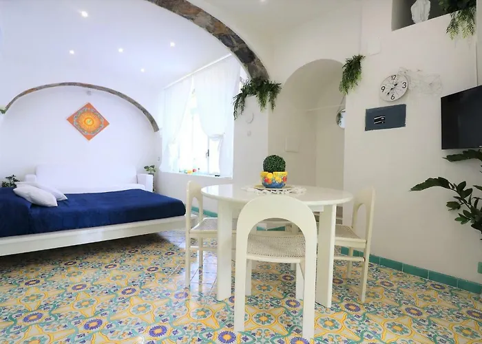 Sorrento Realty Holidays - Erika Apt