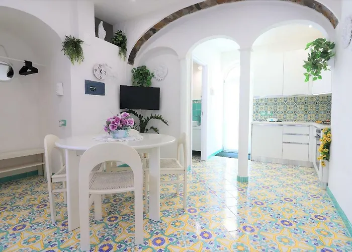 Sorrento Realty Holidays - Erika Apt